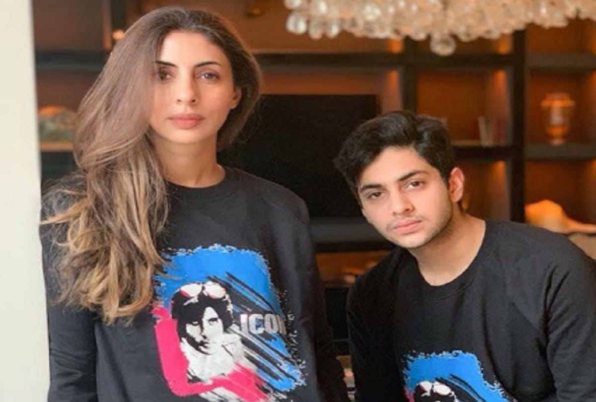 Amitabh Bachchan reveals he wear custom cufflinks carrying grandkids