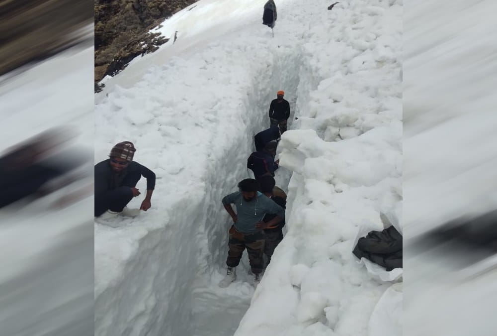 Hemkund sahib snow lane path photos before Doors open on 1st june 