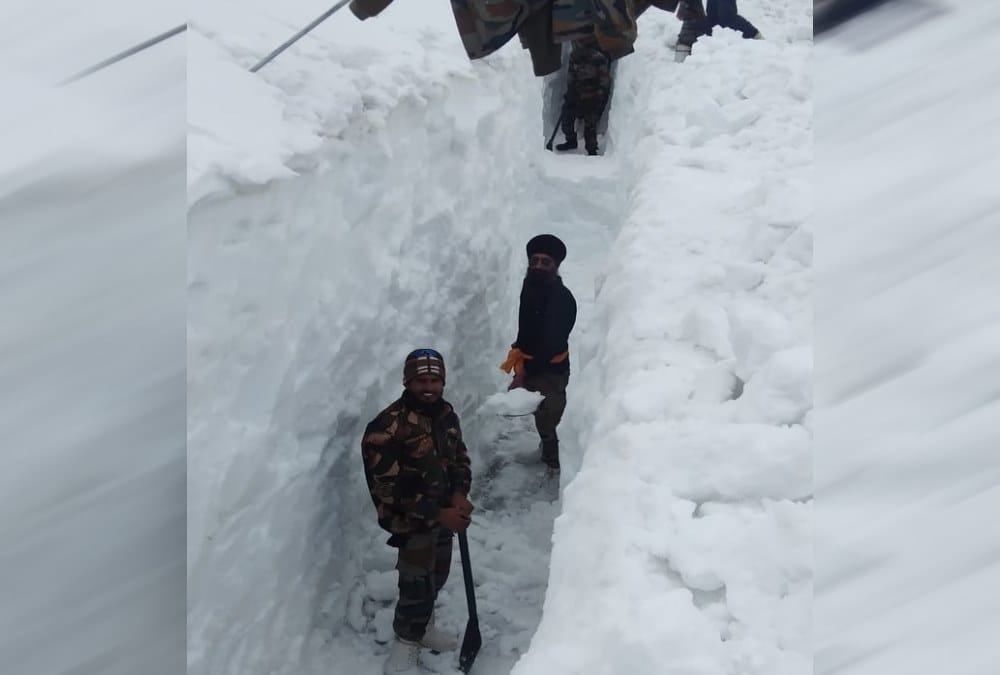 Hemkund sahib snow lane path photos before Doors open on 1st june 