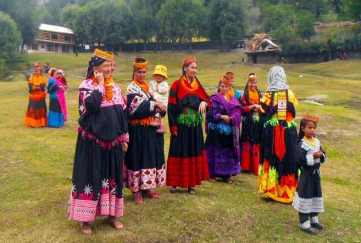 Pakistan hunza Community women looks younger and beautiful in the age of 80 years