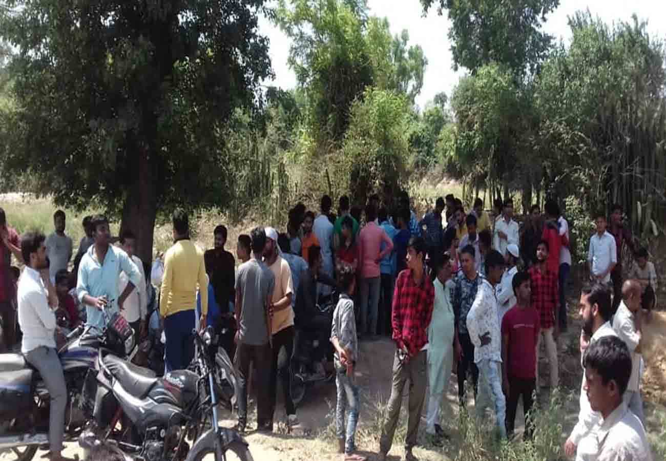 samajwadi party leader captured graveyard land in night at farrukhabad