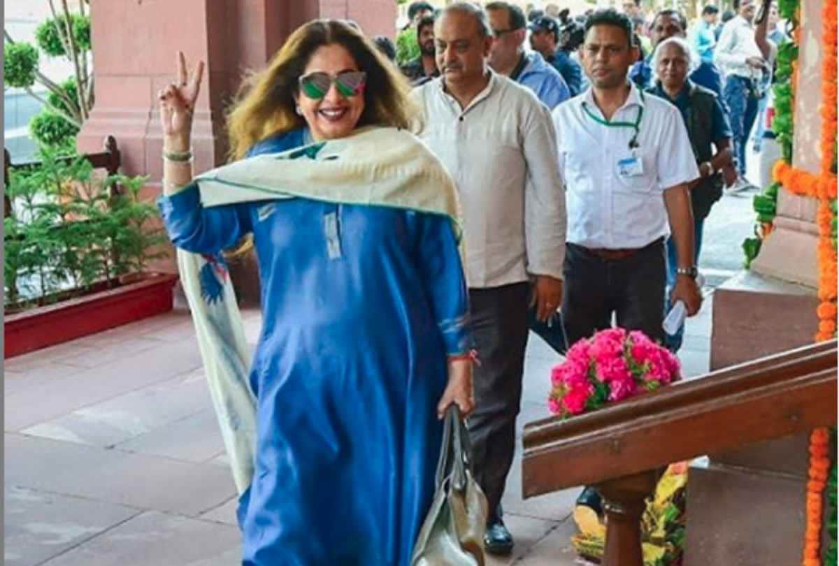 hema malini to sunny deol reached for bjp meeting in delhi look at the photos