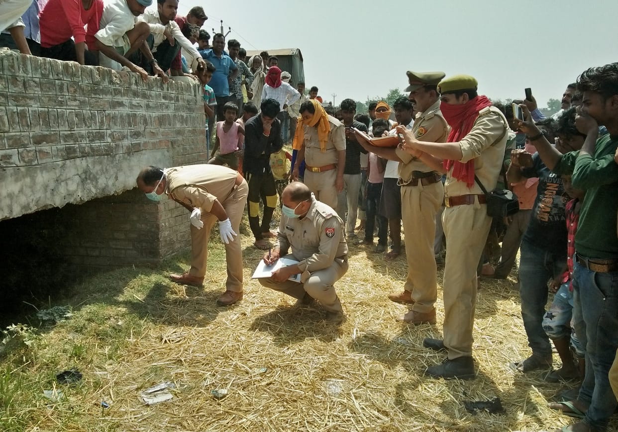 पुलिया के नीचे मिला शव, हत्या की आशंका