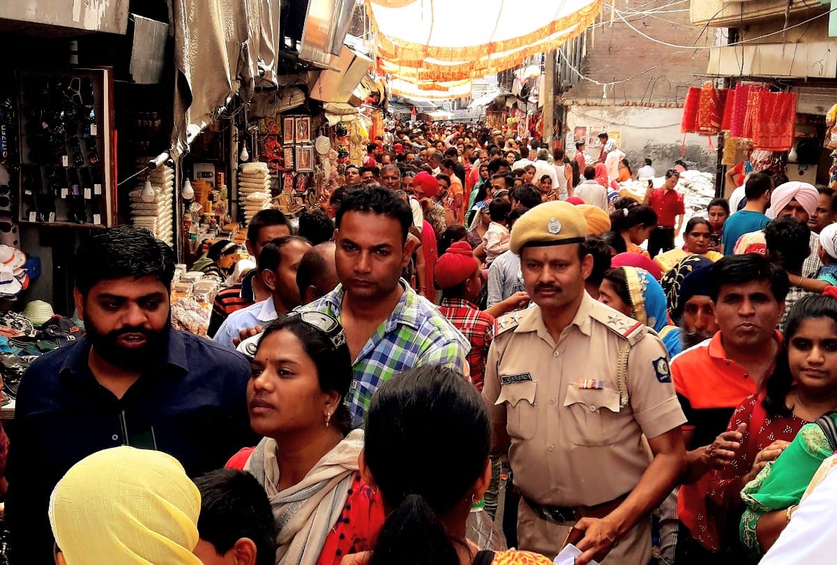 25 Thousand devotees Paid Obeisance In Chintpurni Temple