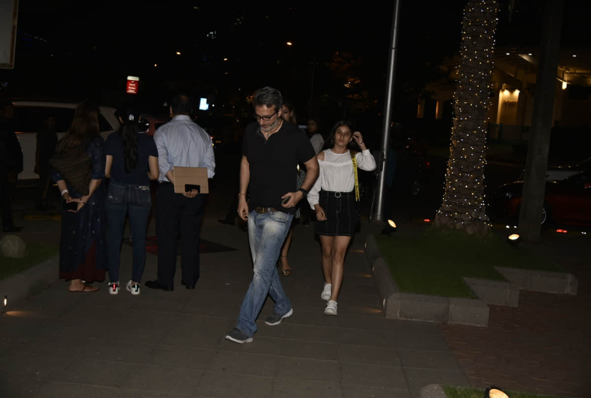 raveena tandon spotted with her daughter rasha tandon and husband Anil Thadani
