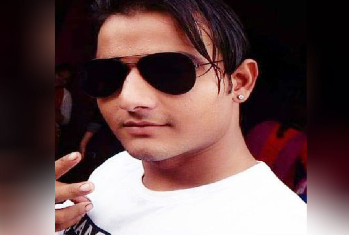 Murder of Muslim Youth in Etah Father Lodge fir Against wife Crime News In Hindi