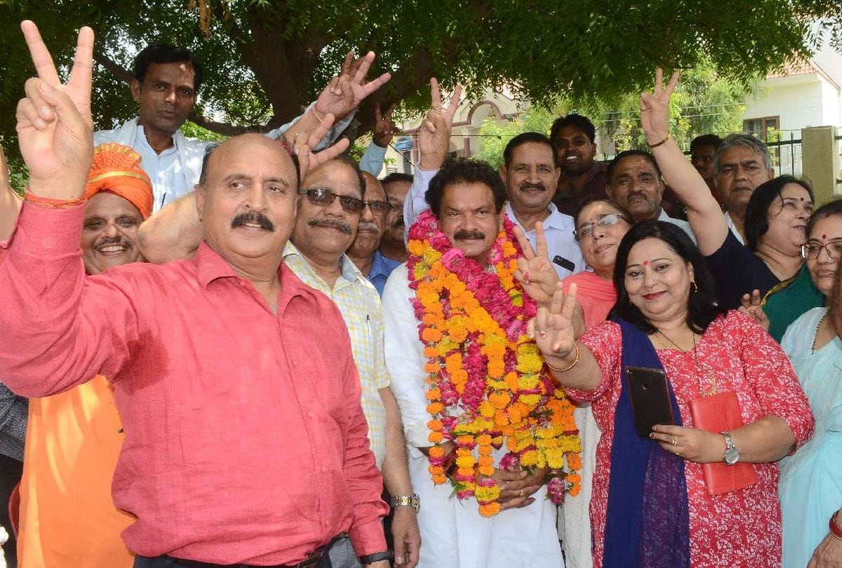 bjp candidate sp singh baghel got less than 10 votes on 18 polling booths in agra