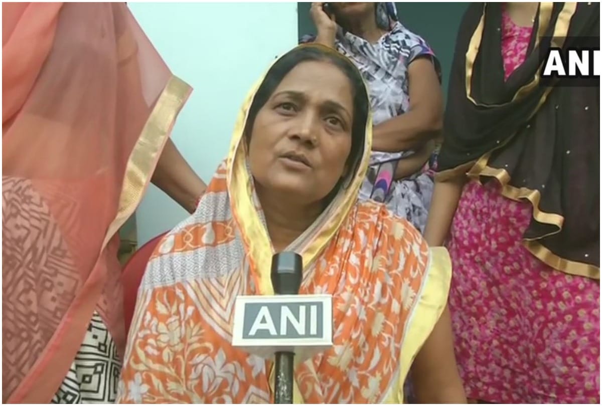 Surendra Singh wife Rukmani says Smriti Irani will take care of my family
