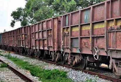 CAG raises safety concerns over 3 lakh wagons being operated without NCO approval Latest News Update