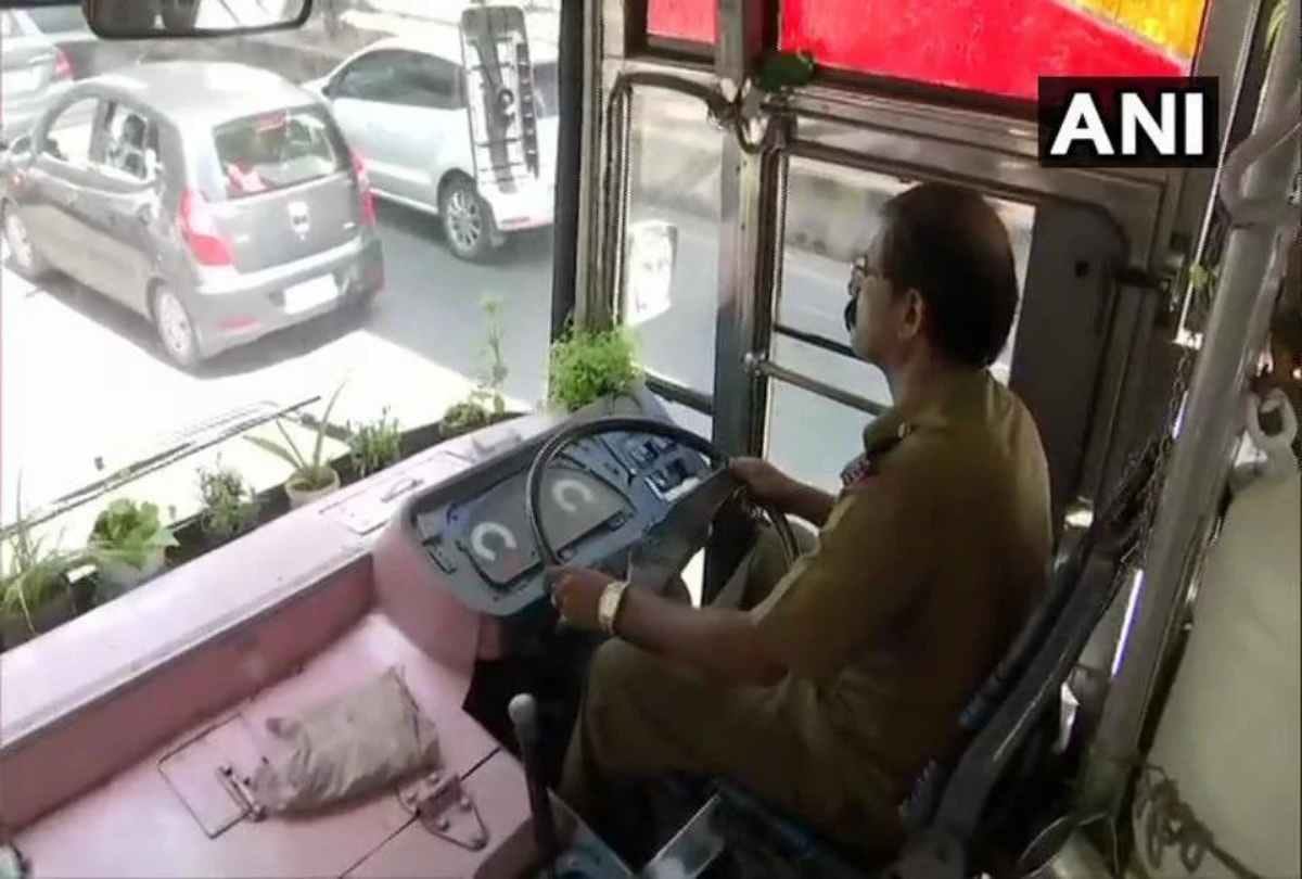 bangalore narayanappa bus driver convert bus into mini garden