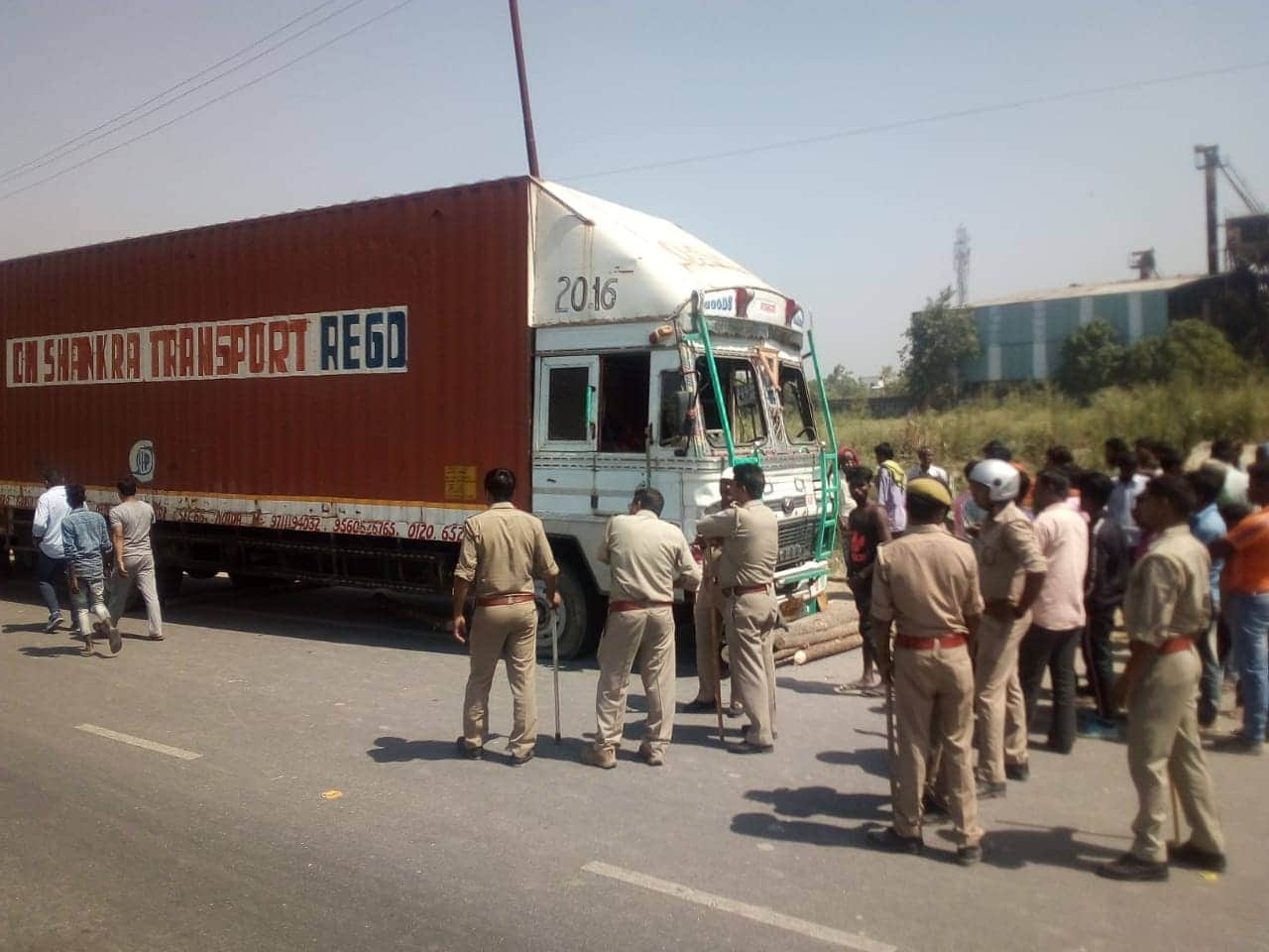 fast speed Container crushed Four girl in rudrapur