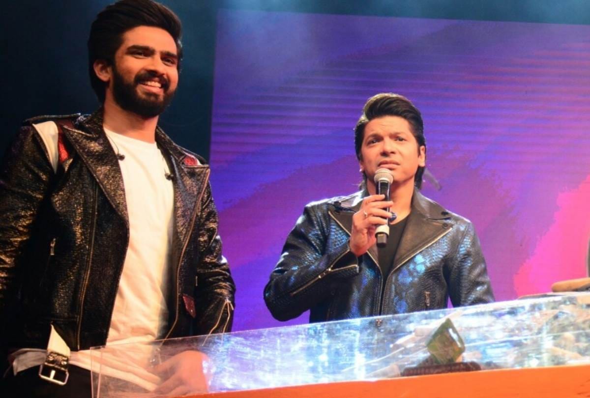 singer shaan and richa sharma performed in BBAU in lucknow