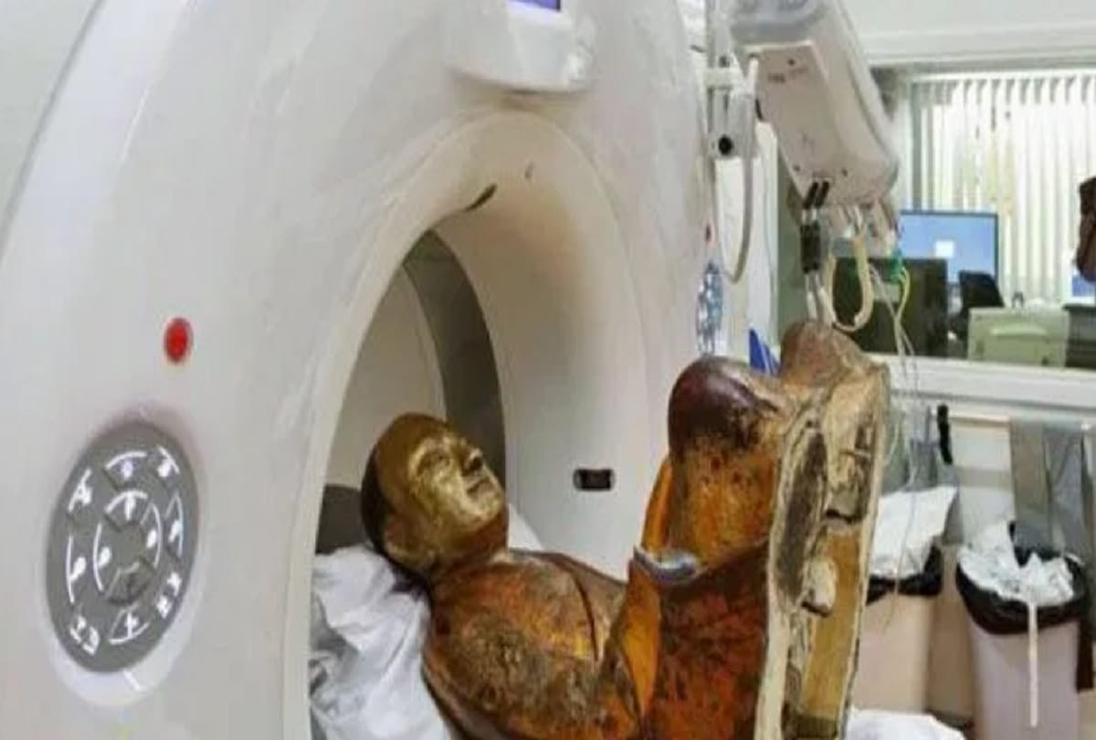 Buddhist monk mummified remains found inside a 1000 year old ancient statue in china