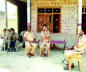 Fight in two group in children's controversy