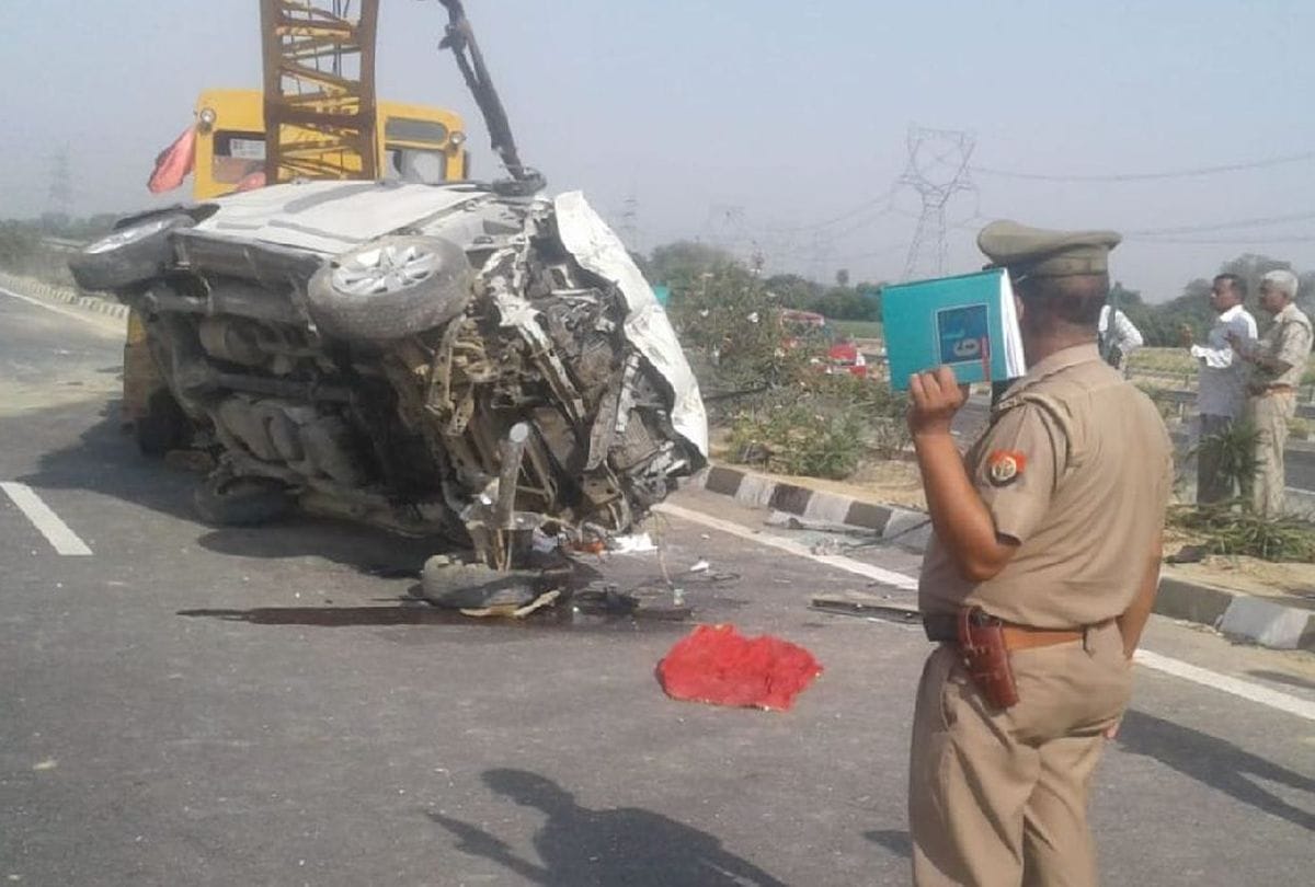 Lucknow Businessman die in road accident at Agra Lucknow Expressway