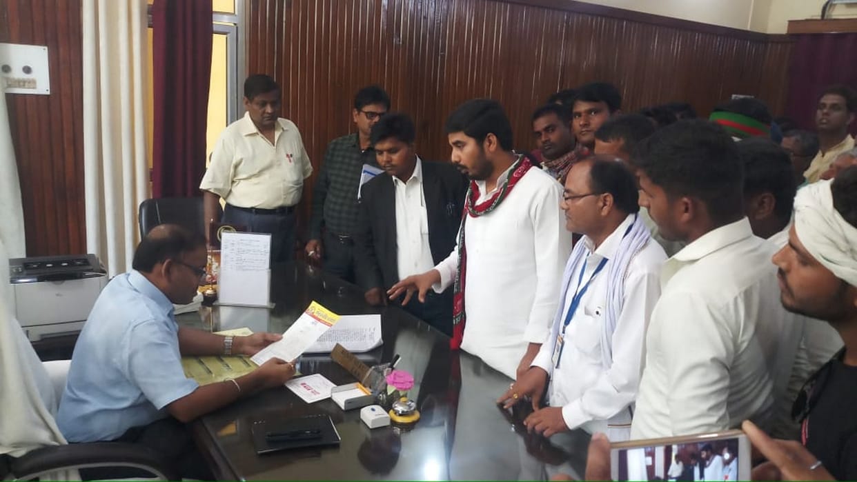 शिक्षिका की मौत की सीबीआई जांच हो