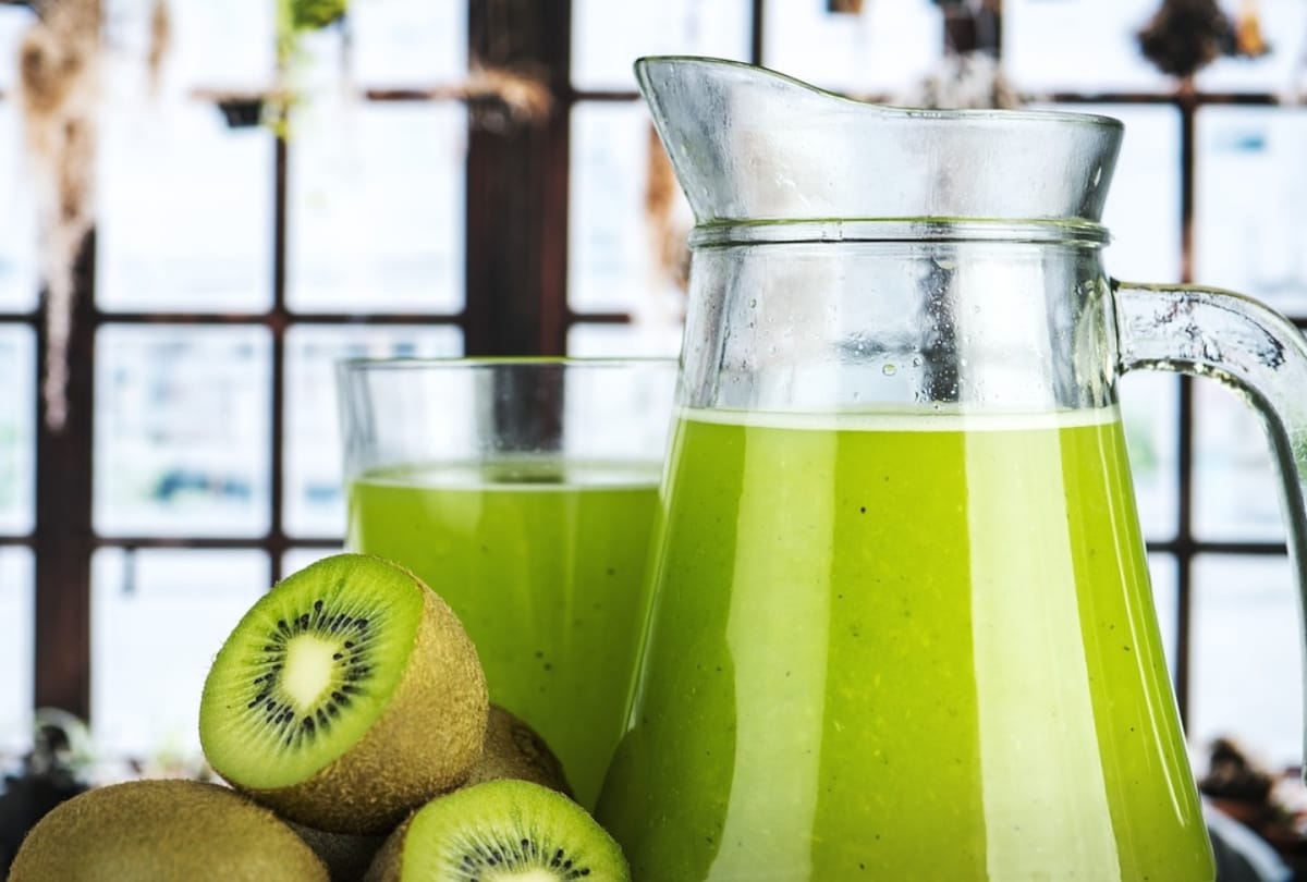 try kiwi lemonade recipe at home in 10 minutes and beat the heat
