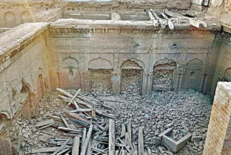 Demolition In Historic Shri Guru Nanak Mahal In Pakistan's Punjab Province