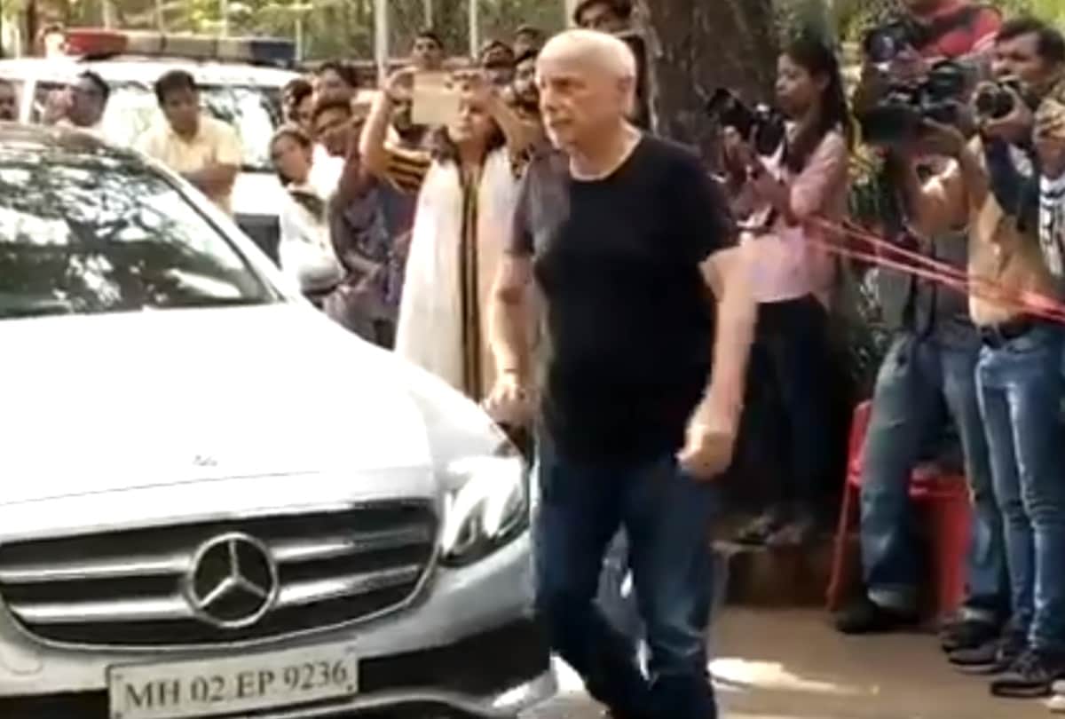 CAA protest Mahesh Bhatt Swara Bhaskar Sushant Singh Rajput raises voice to free actress Sadaf Jafar