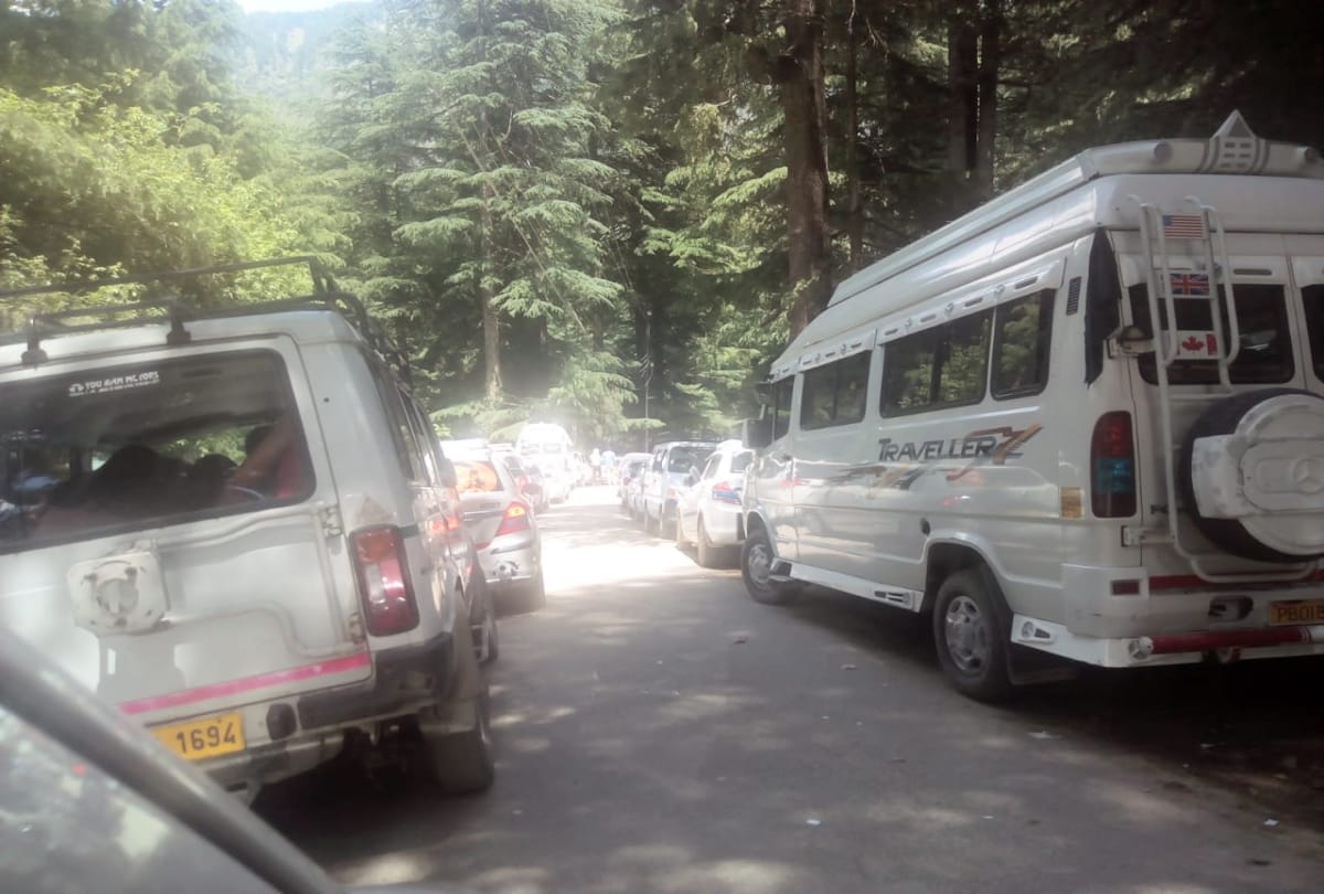 traffic jam became big problems in manali himachal