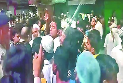 Comment on the cap of a Muslim youth, beat on refusing to speak Jai Shri Ram