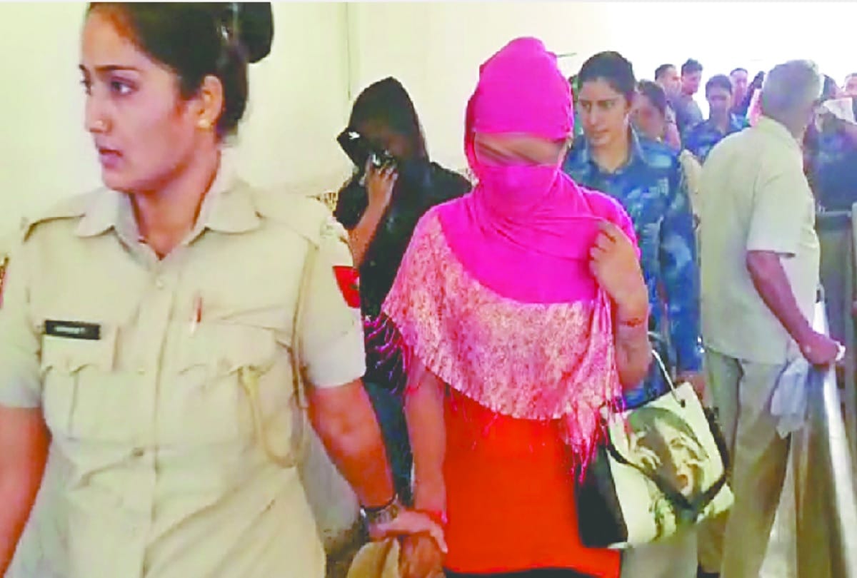 Highprofile sex racket exposed in gurugram