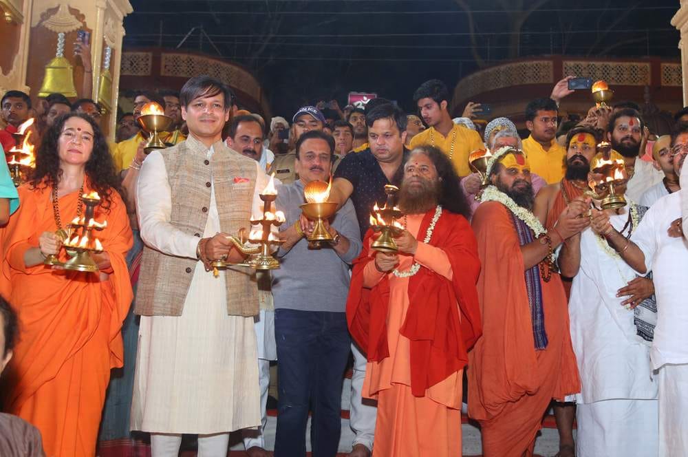 pm modi biopic special screening in ganga ghat rishikesh