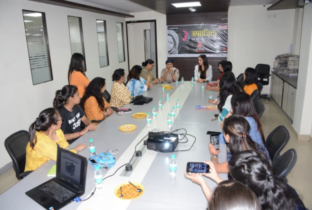 Amar ujala aprajita 100 million smiles program on World Menstrual Hygiene Day 2019