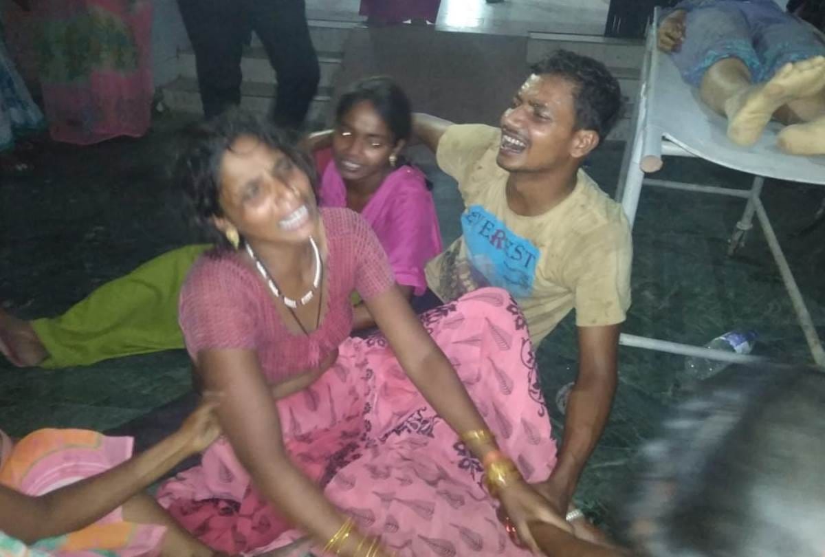 an old man and twelve years old girl died in an accident in lucknow