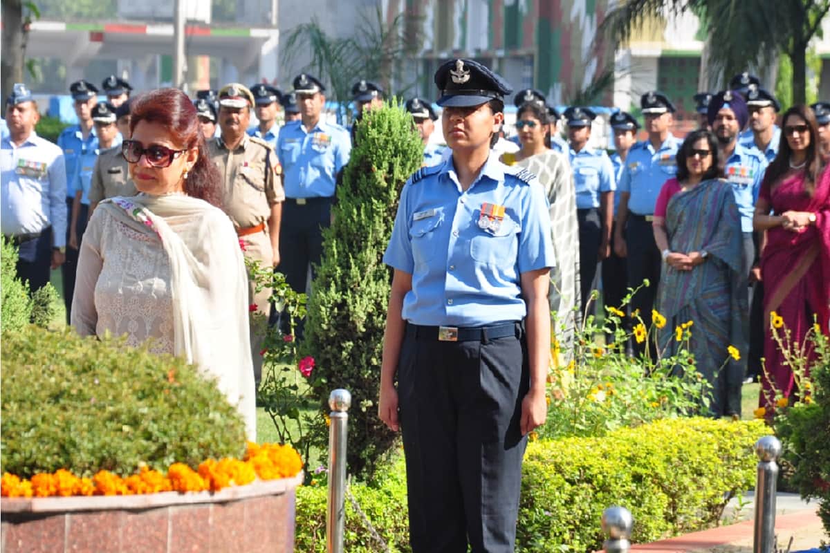 Air Force President BS Dhanoa and all police officers paid tribute to martyrs in saharanpur
