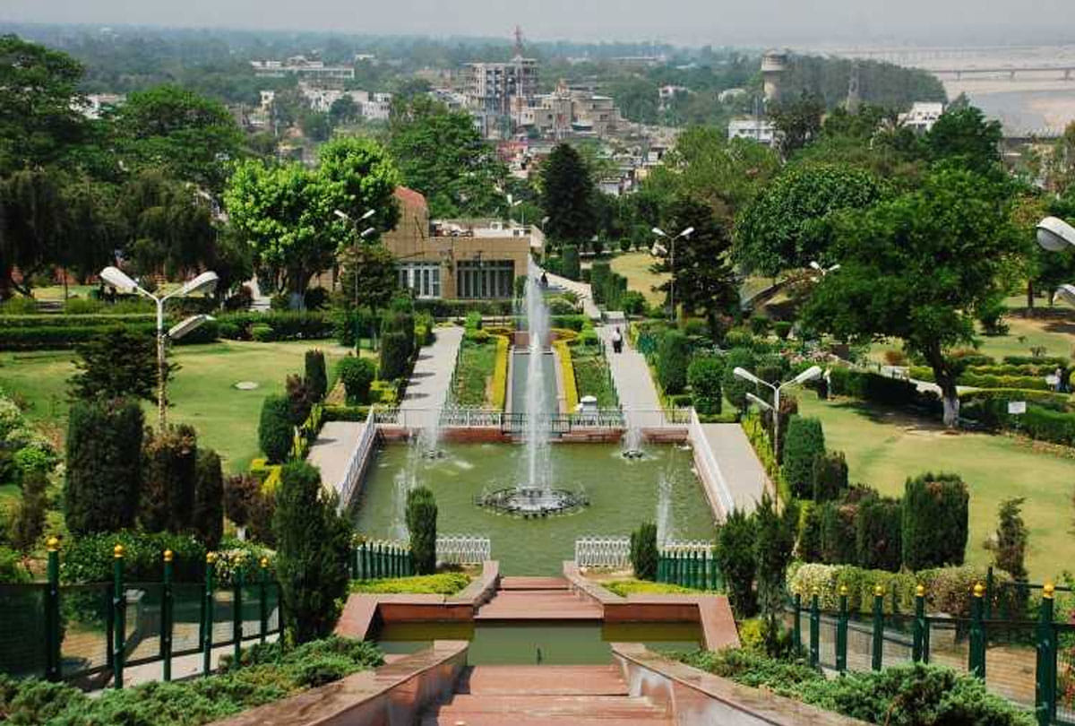 jammu kashmir tourist places for 15 days tour in state, tracking, snow sites, boating and valley