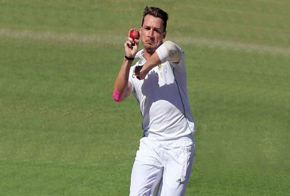 Bowlers with fastest 600 international wickets, three fast bowlers in the list