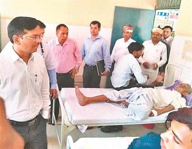 The arrangements seen on the health center, the patients ask their problems