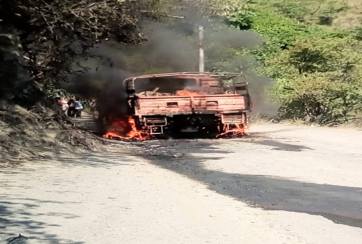 fire broke out in army truck at basantpur shimla