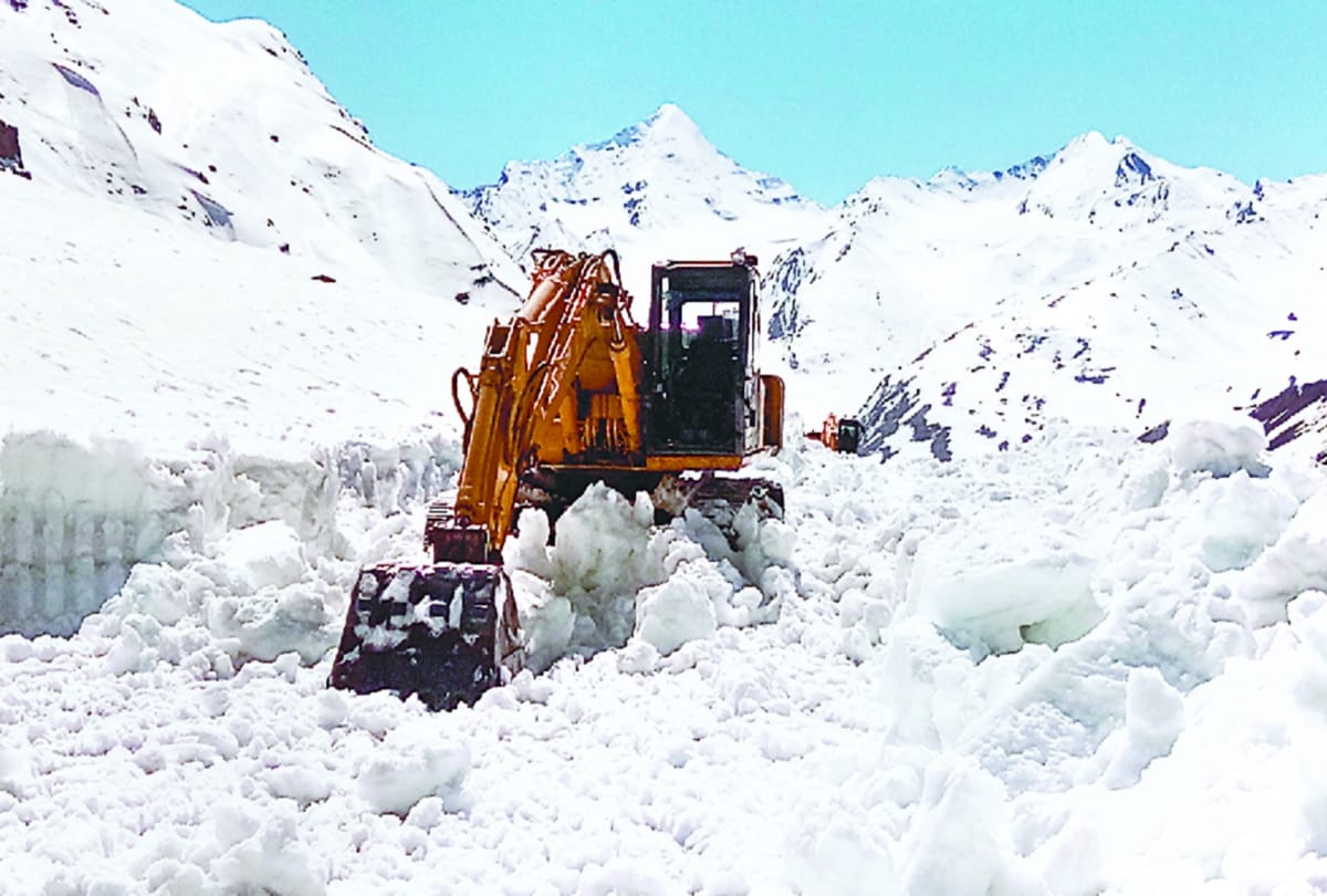 vehicles will ply on Manali Leh highway after Nine months