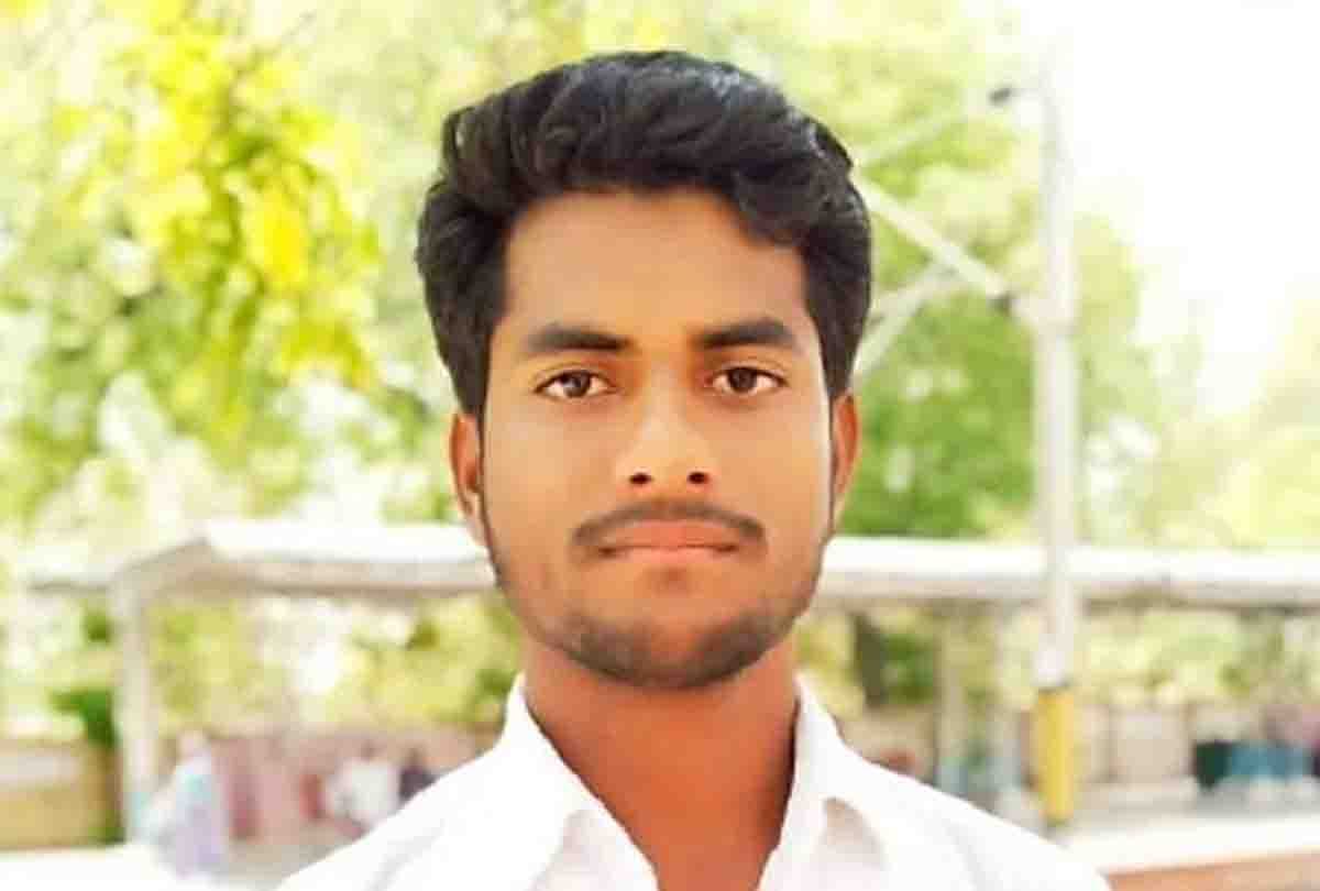 student dead body found in auraiya