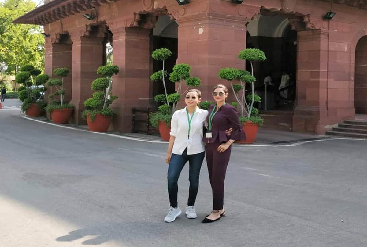 Tmc MPs Nusrat Jahan and Mimi Chakraborty trolled for posing at Parliament