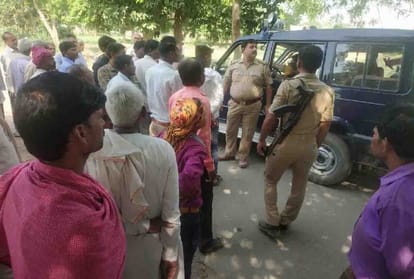 student dead body found in auraiya