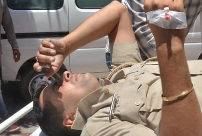 crooks fire at police to free prisoner in karnal