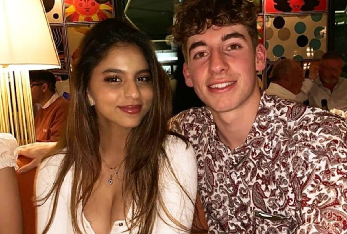 Suhana Khan spotted her friend birthday party pictures gone viral