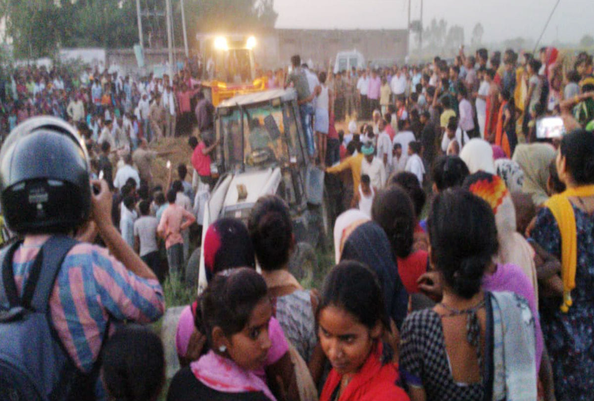 Three women drown off the soil Wall in Nagala Munda