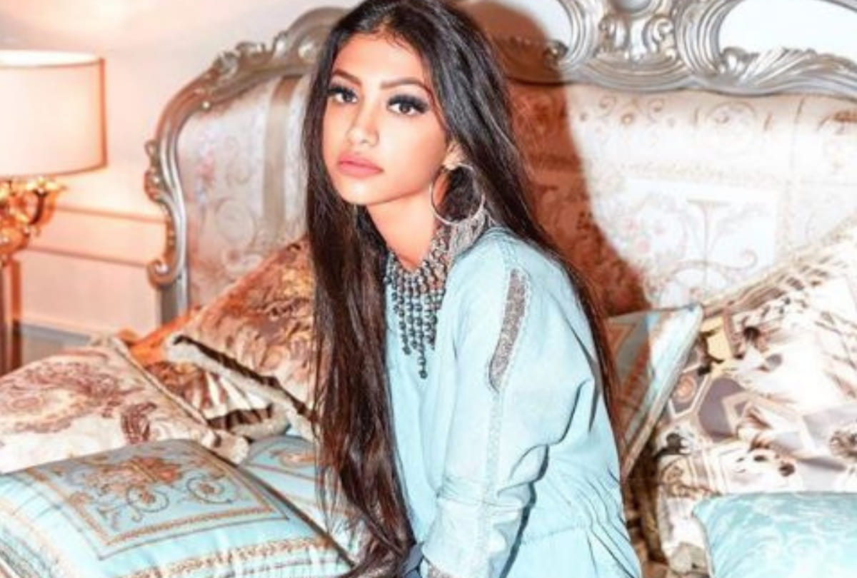 alanna panday sister of ananya panday latest bold look in pictures in hindi