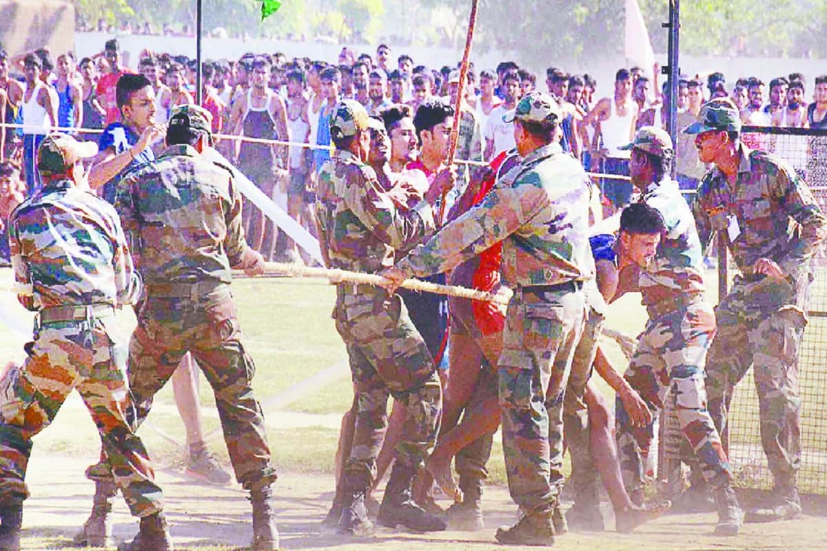 Many candidates of Moradabad fail in Army physical test at Baghpat