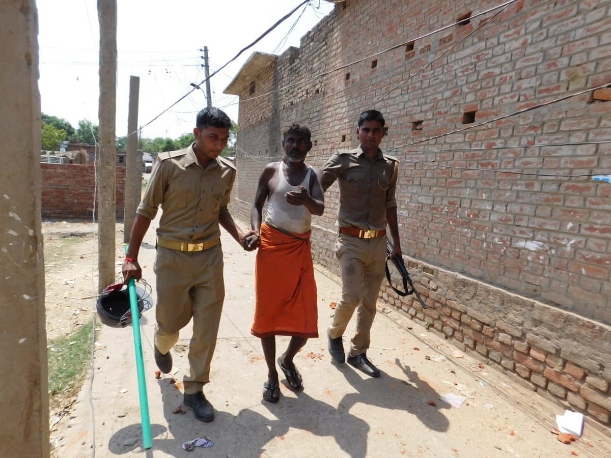 clash between police and villagers many policeman injured