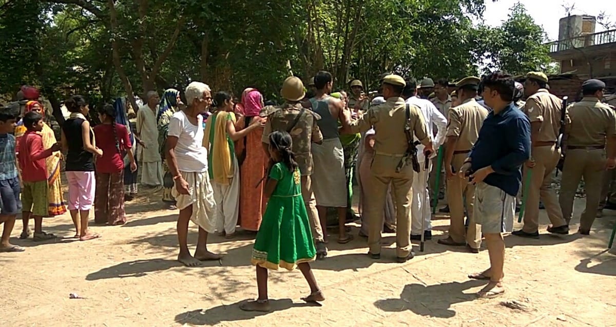 clash between police and villagers many policeman injured