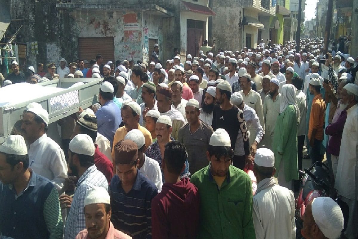 BSP leader Haji Ahsan was cremated in tight security in Bijnor