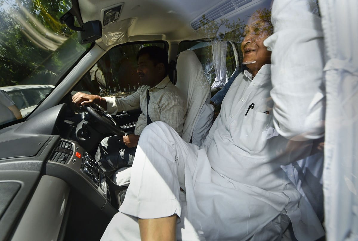 Rahul gandhi did not gave time for meeting to Ashok Gehlot and Sachin Pilot