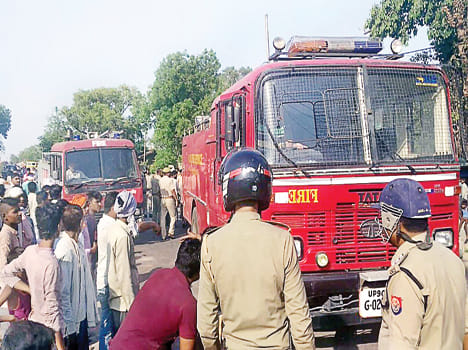 18 houses burnt with fire in two villages