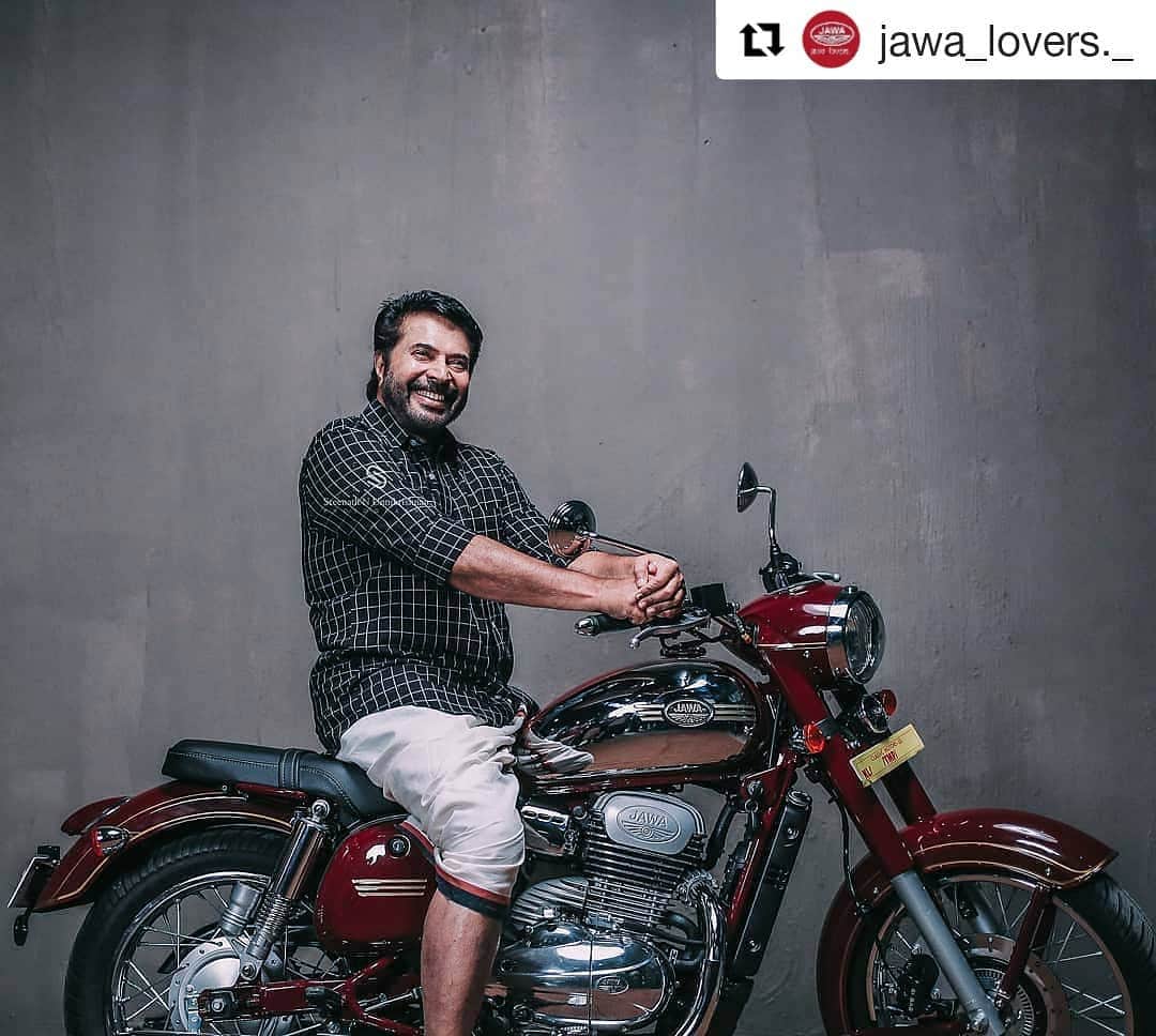 malayalam film star mammootty posed on jawa classic bike along with Unni Mukundan