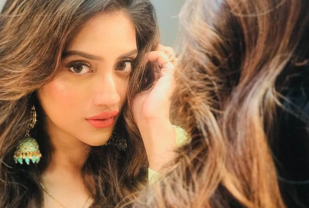 tmc newly MP nusrat jahan react to trollers for trolling her bold photos